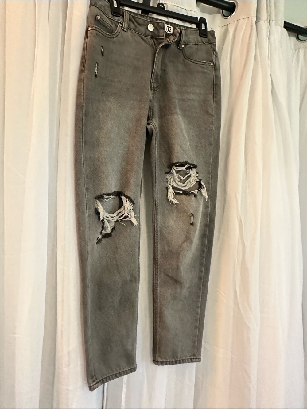 Refuge Gray Denim Mom Jeans